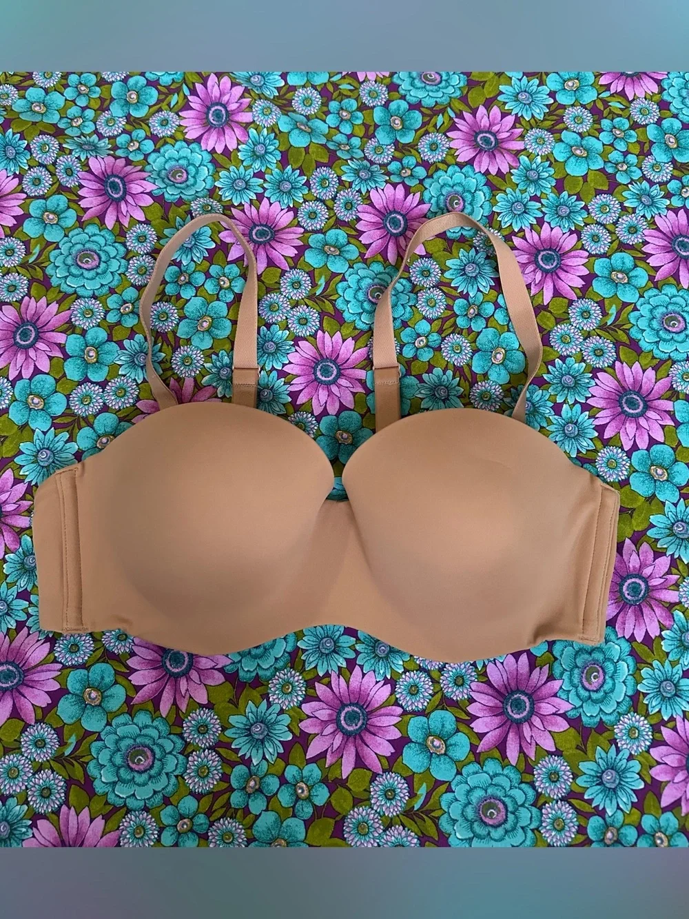 Ambrielle Multiway Strapless Nude Bandeau Bra- Never worn , NWOT